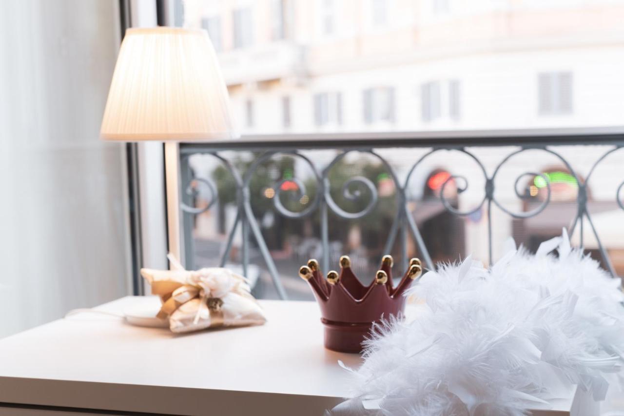 Royal Rooms - Elegante Appartamento Nel Cuore Di Roma Exterior photo