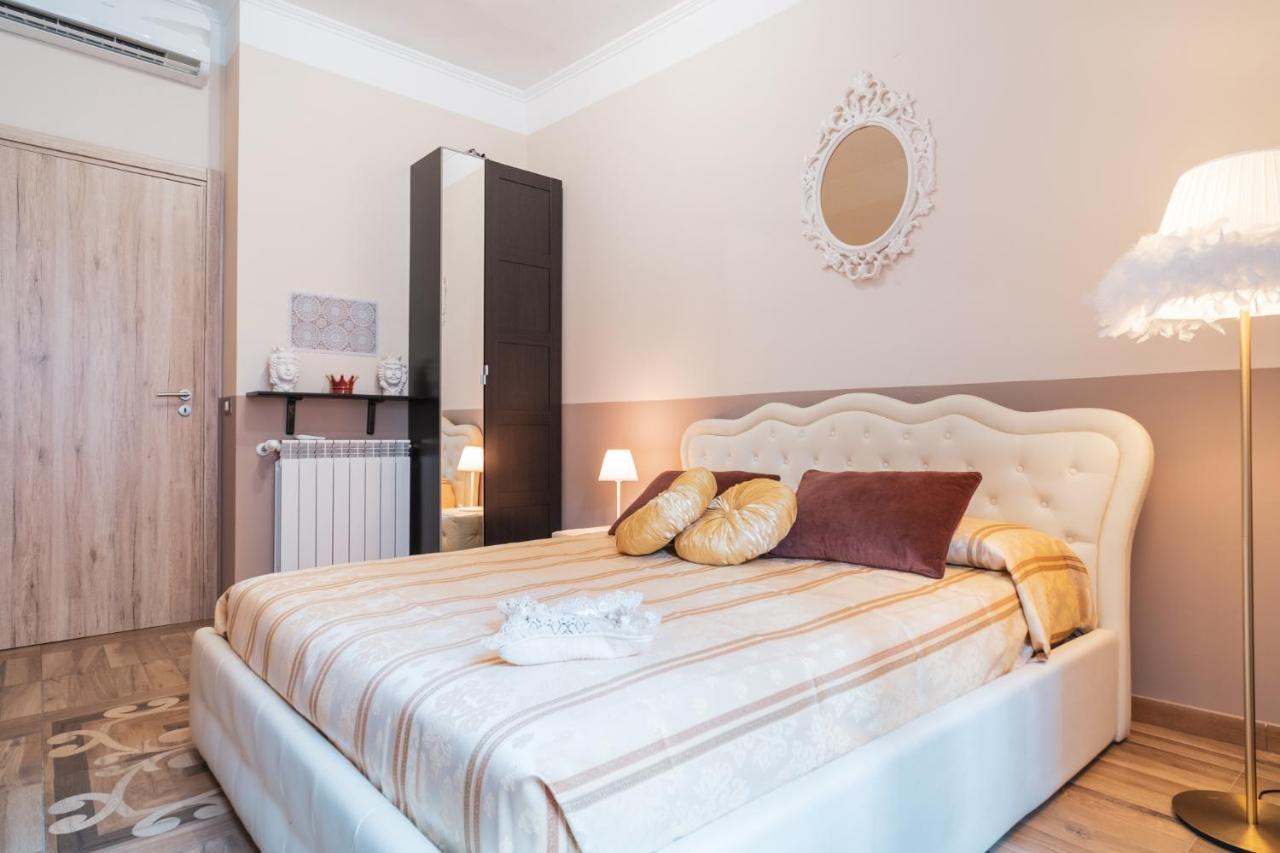 Royal Rooms - Elegante Appartamento Nel Cuore Di Roma Exterior photo